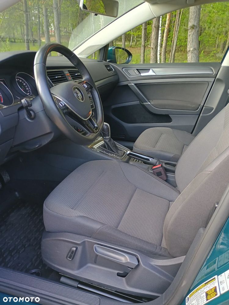Volkswagen Golf - 4