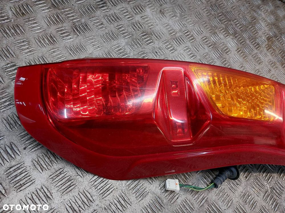 LAMPA PRAWY TYŁ X-TRAIL II T31 EUROPA - 5