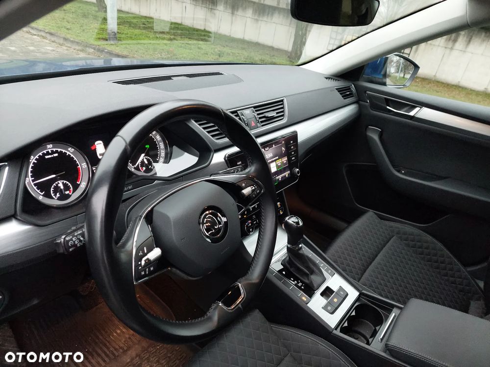 Skoda Superb 2.0 TDI Ambition DSG7 - 6