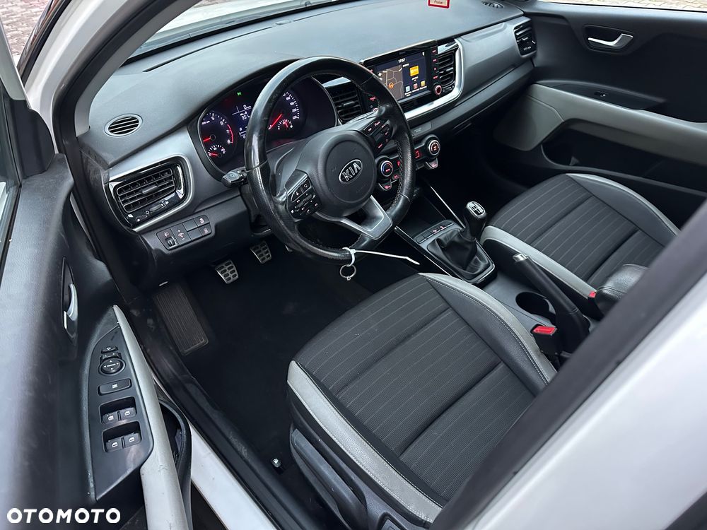 Kia Stonic - 13