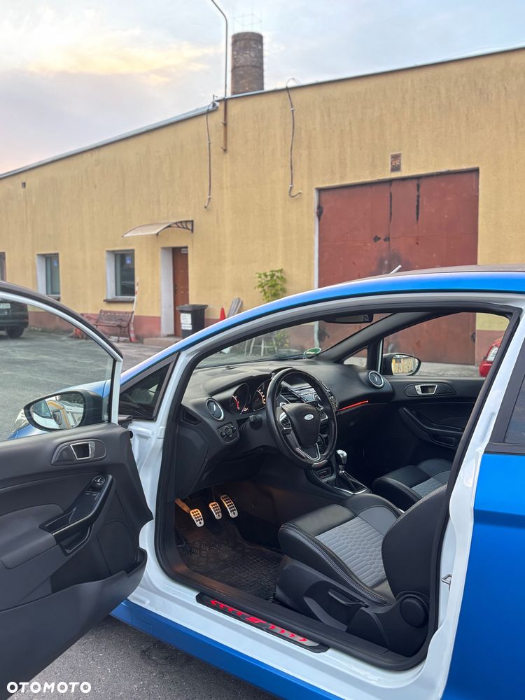 Ford Fiesta - 4