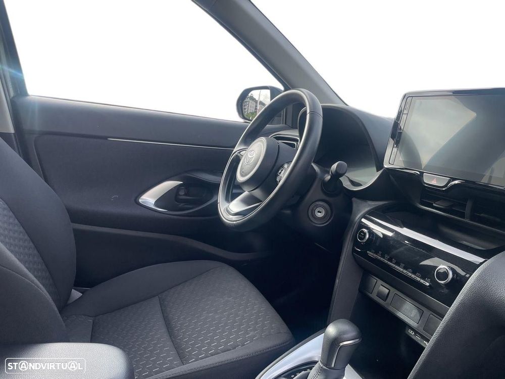 Toyota Yaris Cross 1.5 HDF Comfort Plus - 15