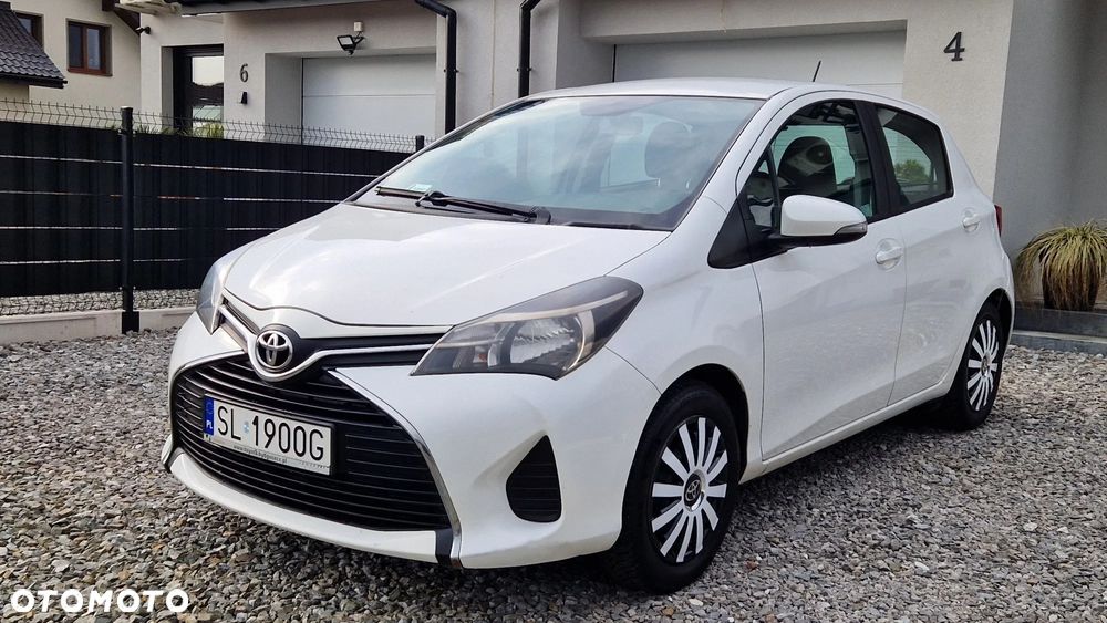 Toyota Yaris 1.0 Premium EU6 - 12
