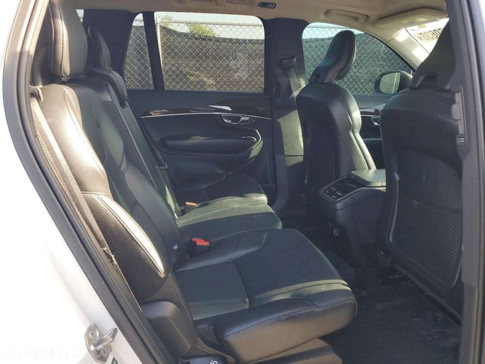 Volvo XC 90 - 11