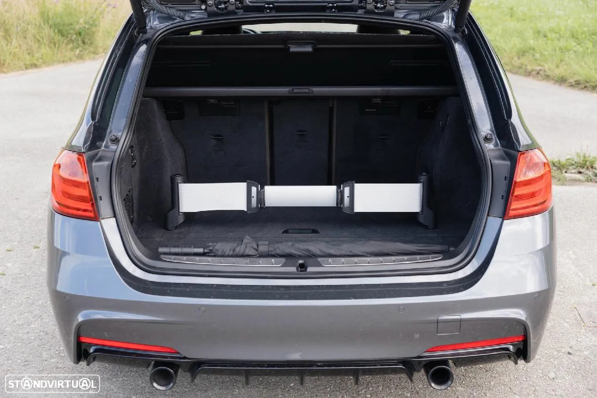 BMW 335 i Touring xDrive Pack M Auto - 11