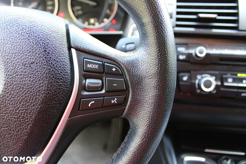 BMW Seria 1 120d Sport Line - 27
