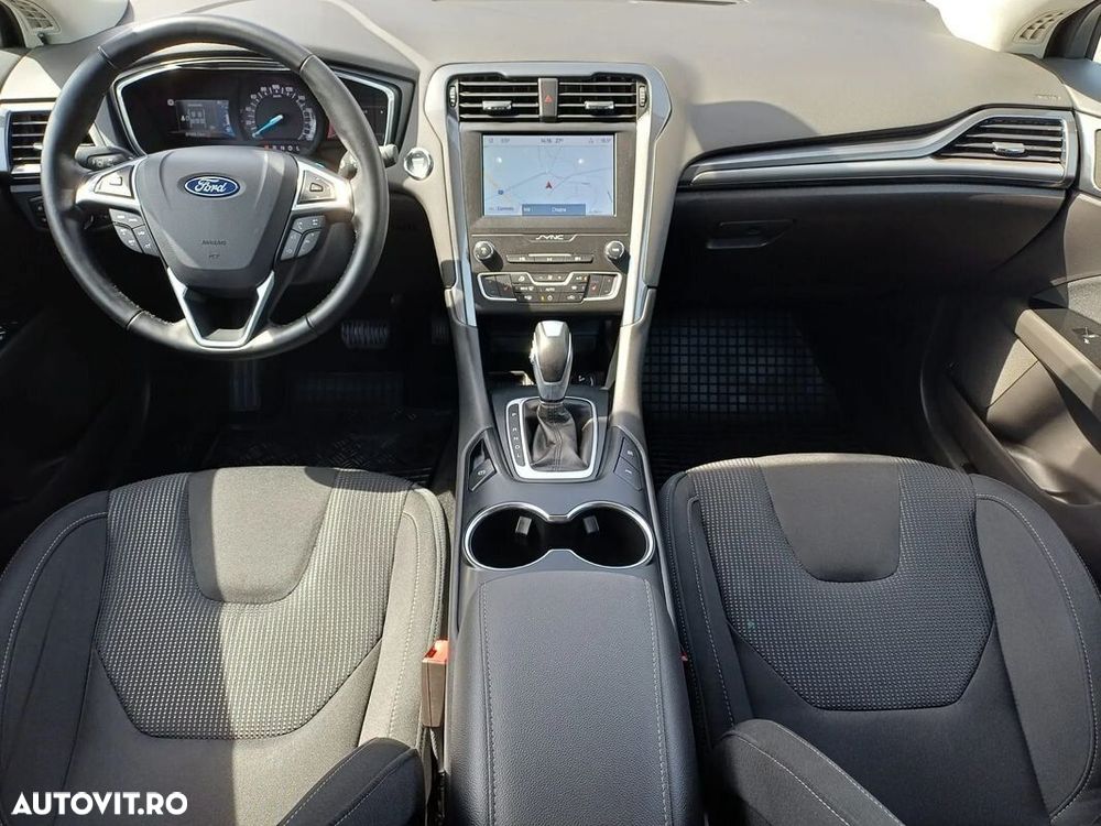 Ford Mondeo 2.0 HEV Titanium - 10