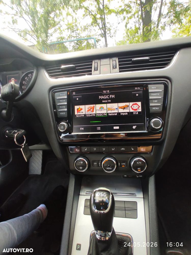 Skoda Octavia 1.6 TDI DSG Style - 20
