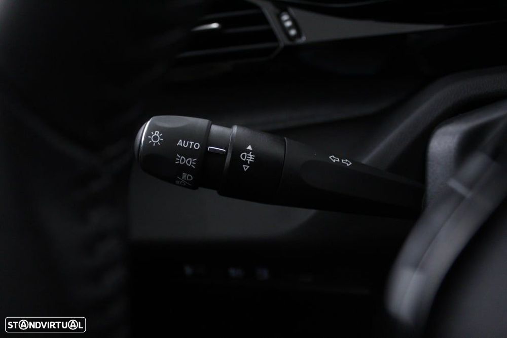 Peugeot 308 1.6 Hybrid Allure e-EAT8 - 25