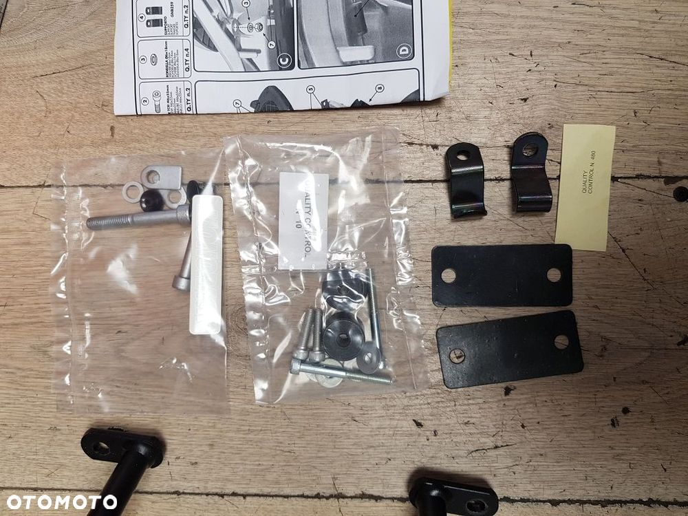 Stelaż pod kufer centralny Givi - 2