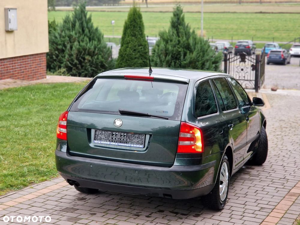 Skoda Octavia 1.8 T FSI Ambiente - 10