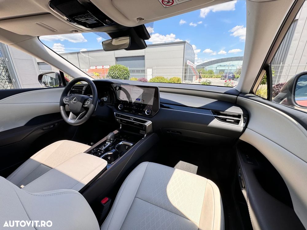 Lexus Seria RX 450h+ E-Four PHEV Executive - 23
