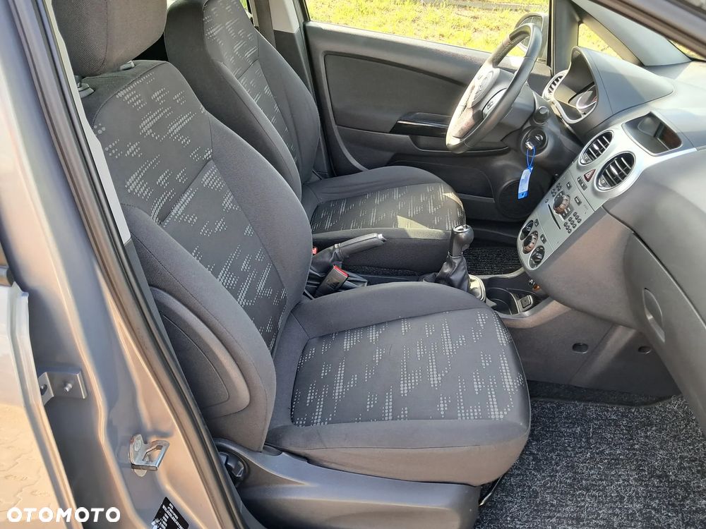 Opel Corsa 1.4 16V 150 Jahre - 19
