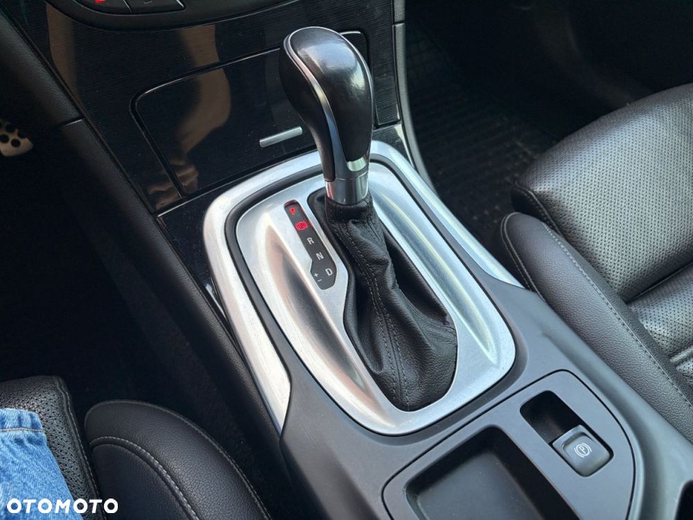Opel Insignia - 22