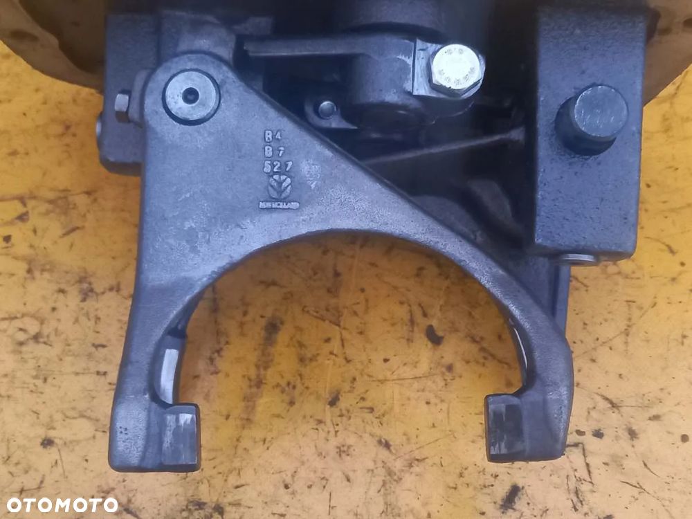 Wybierak dekiel pokrywa skrzyni z DualPower New Holland 6640 - 4