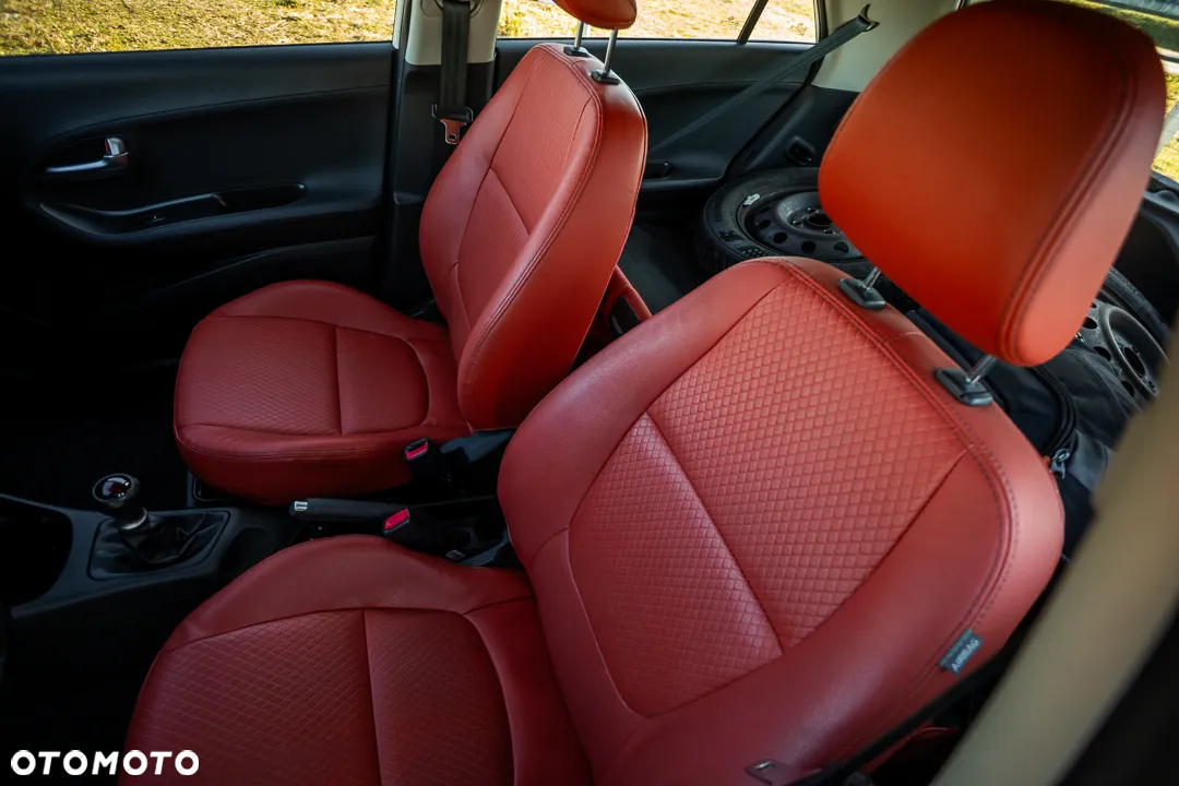 Kia Picanto 1.2 Fifa World Cup Edition - 16