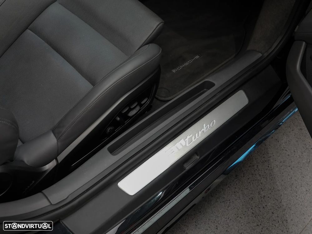 Porsche 911 (992) Turbo PDK - 35