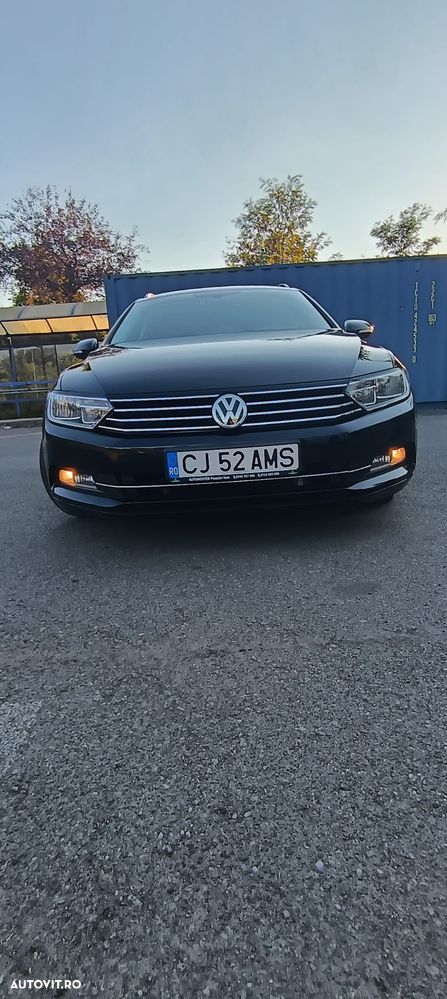 Volkswagen Passat 1.6 TDI SCR DSG Trendline - 2