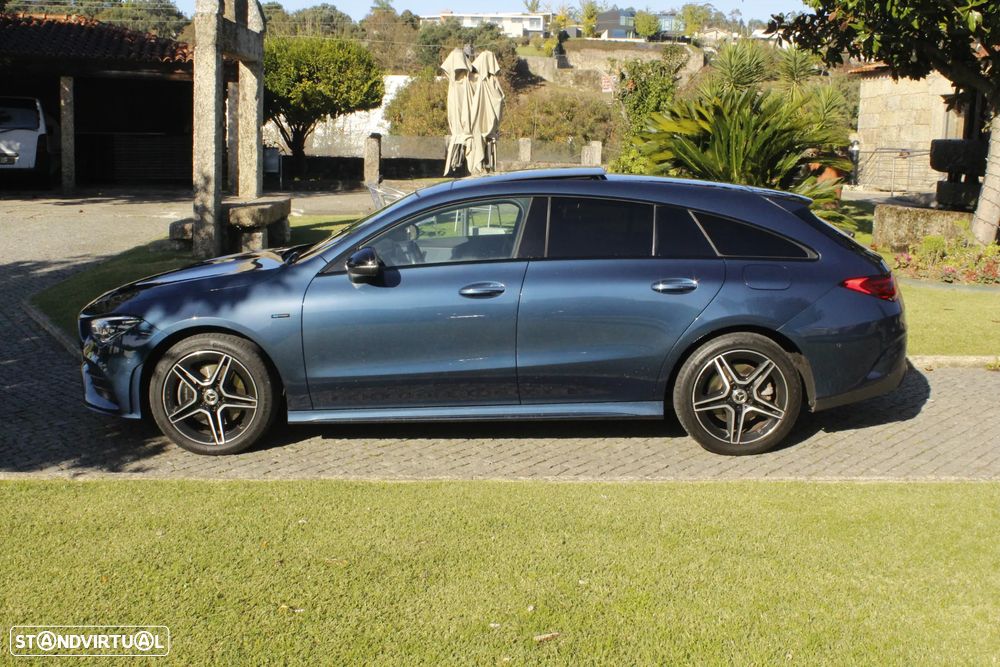 Mercedes-Benz CLA 250 e 8G-DCT AMG Line - 11
