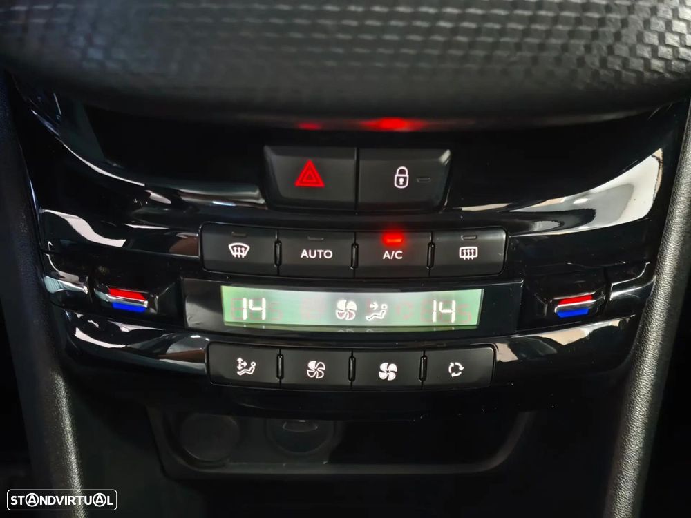 Peugeot 208 1.2 PureTech Allure - 10