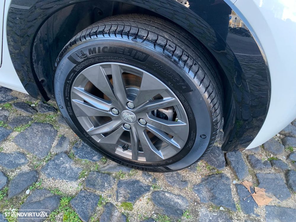 Peugeot e-208 50 kWh Allure Pack - 14