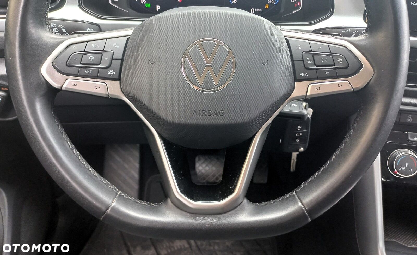 Volkswagen T-Roc - 17