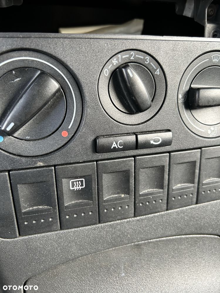 Volkswagen Polo - 8