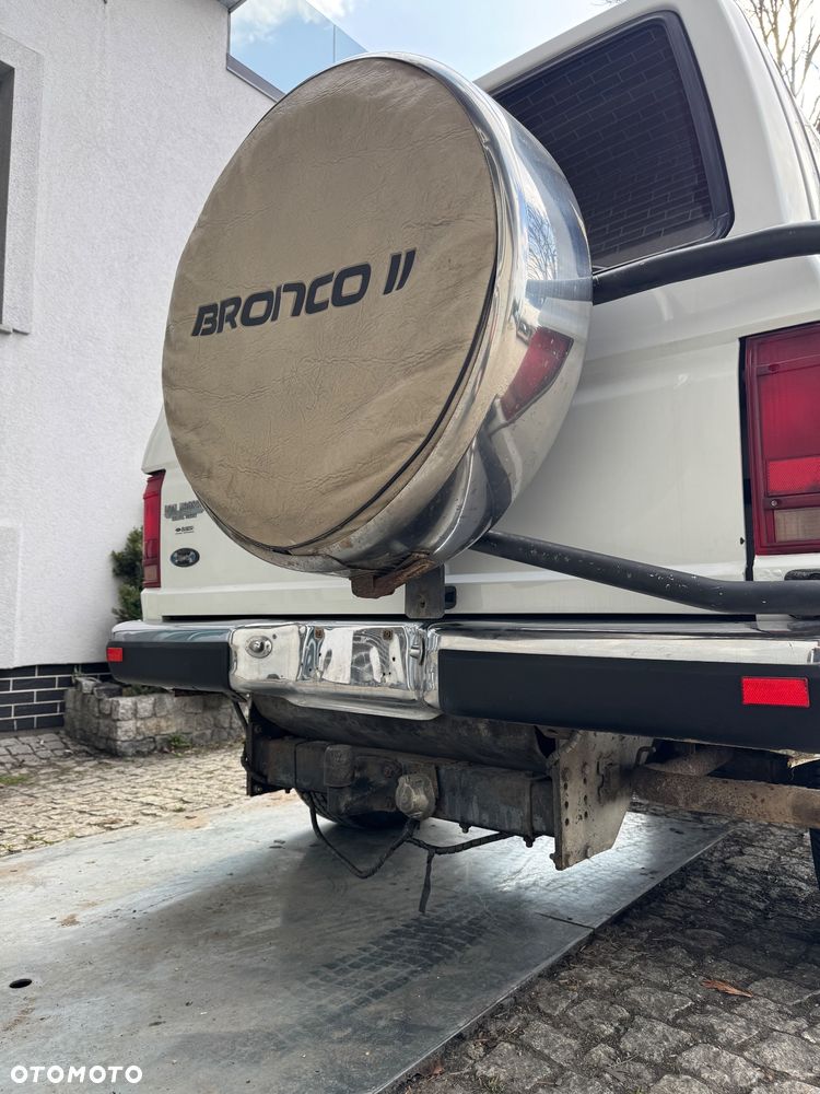 Ford Bronco - 15