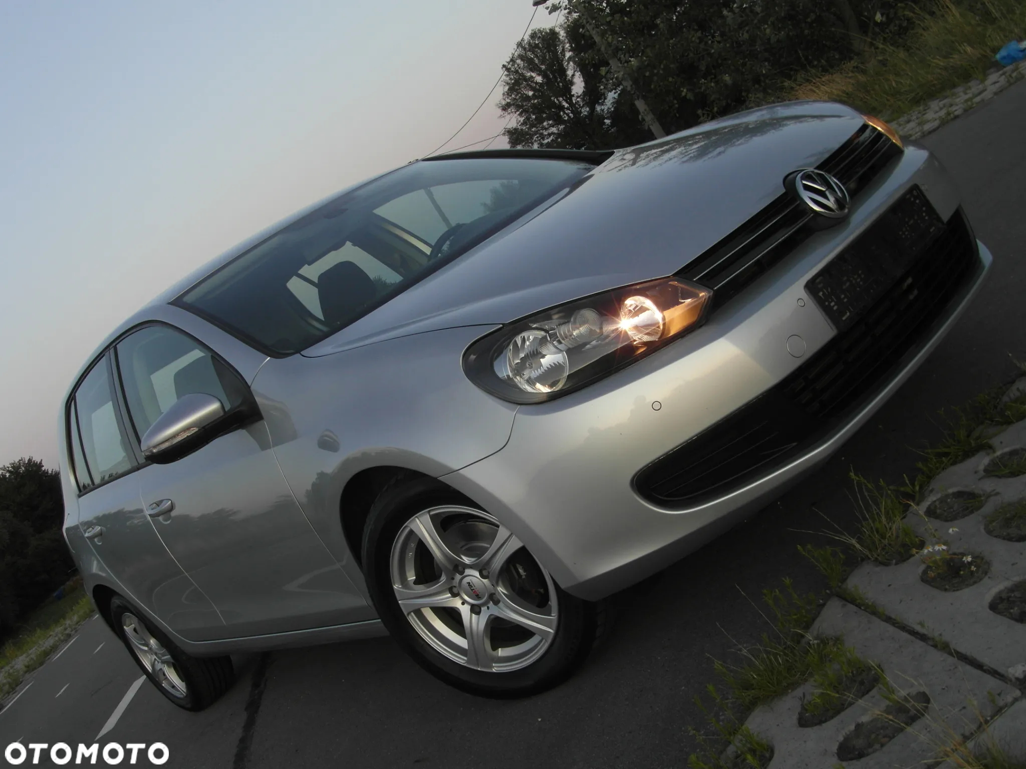 Volkswagen Golf VI 1.6 Comfortline - 12