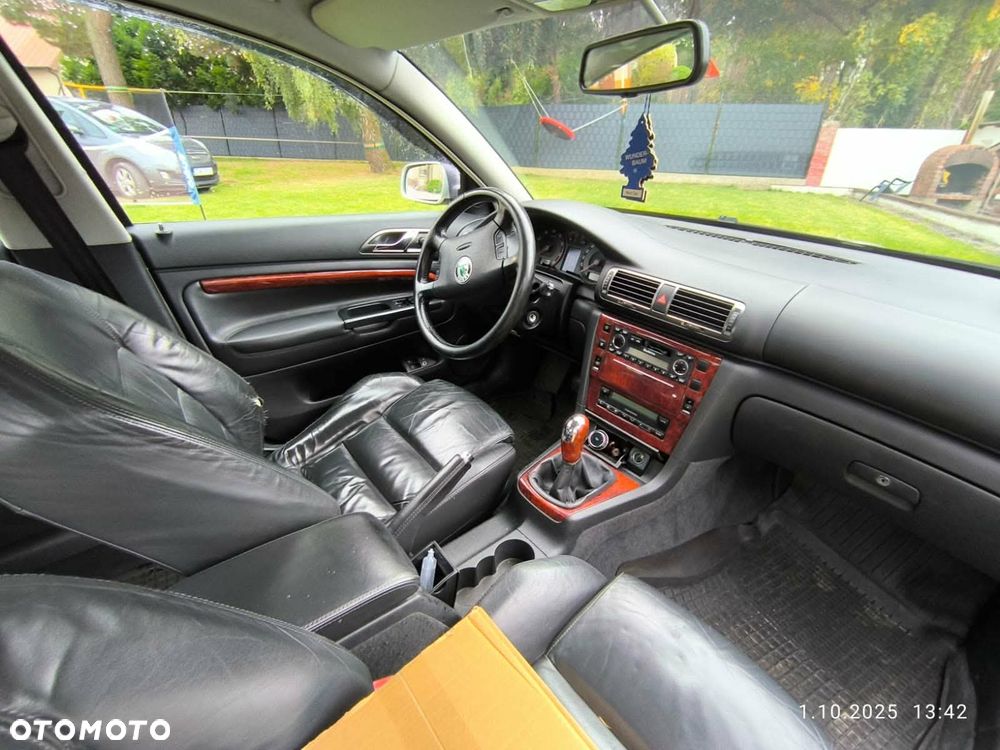 Skoda Superb 1.8 Turbo Comfort - 9