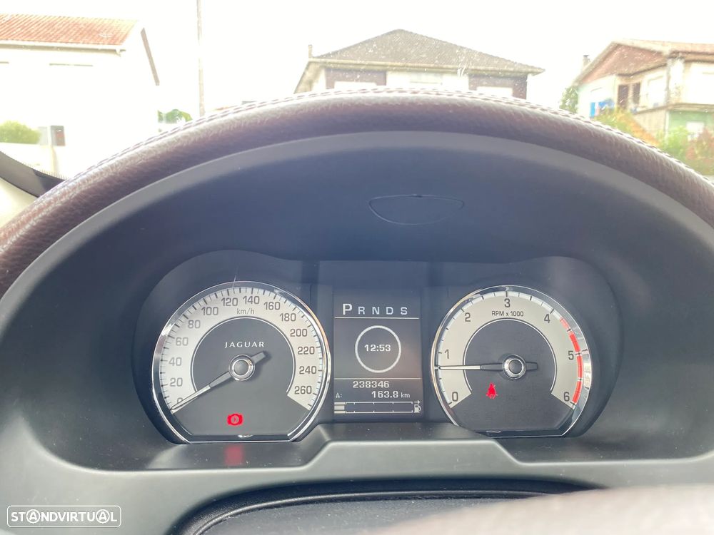 Jaguar XF 3.0 D V6 Premium Luxury - 25