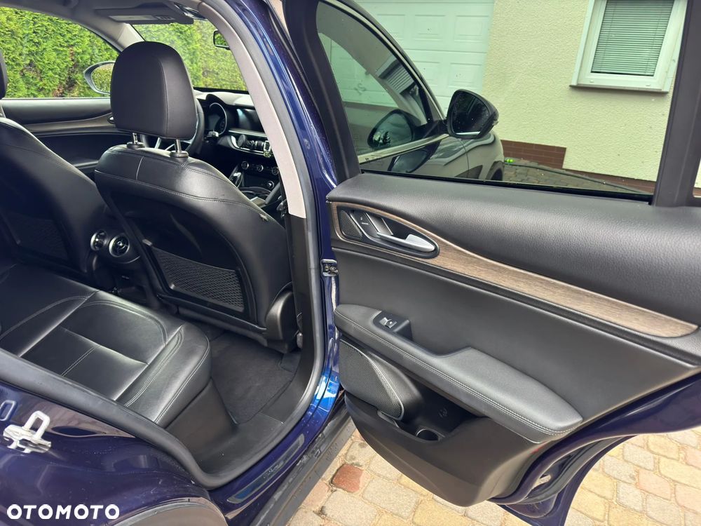 Alfa Romeo Stelvio 2.0 Turbo TI Q4 - 16