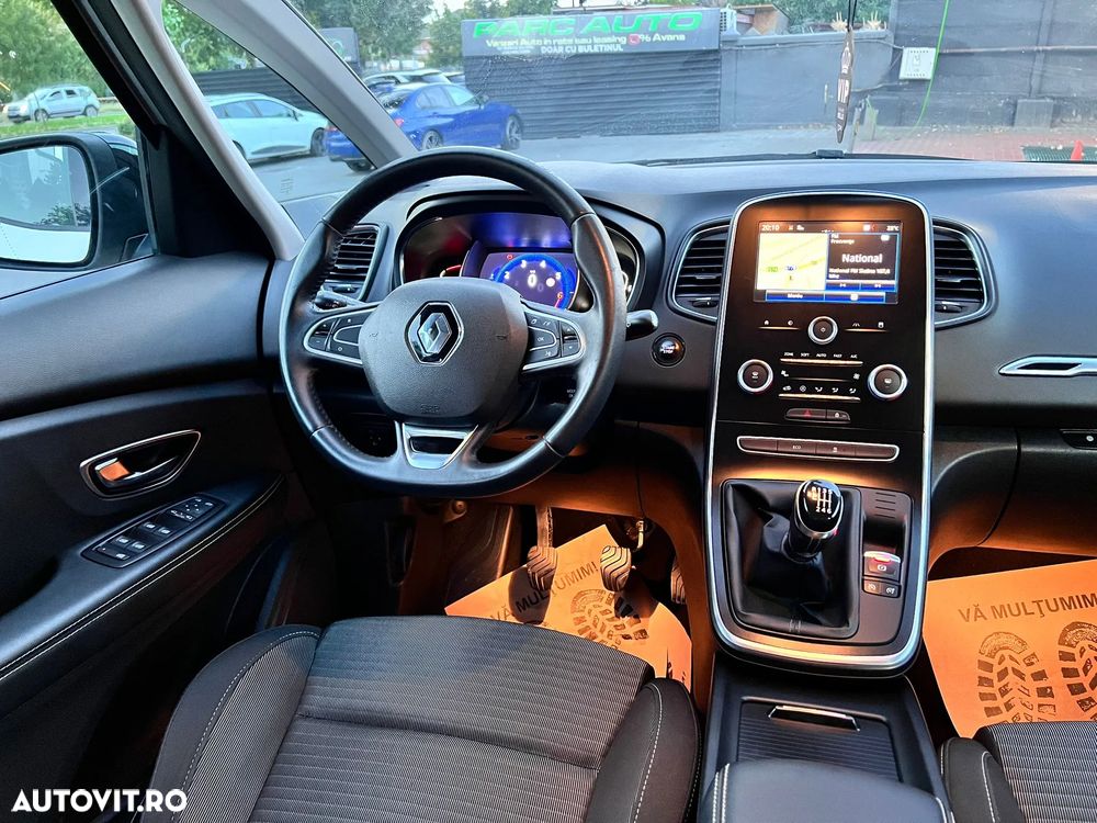 Renault Scenic - 10