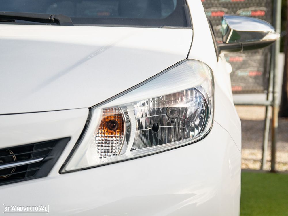 Toyota Yaris 1.33 VVT-i Sport - 15