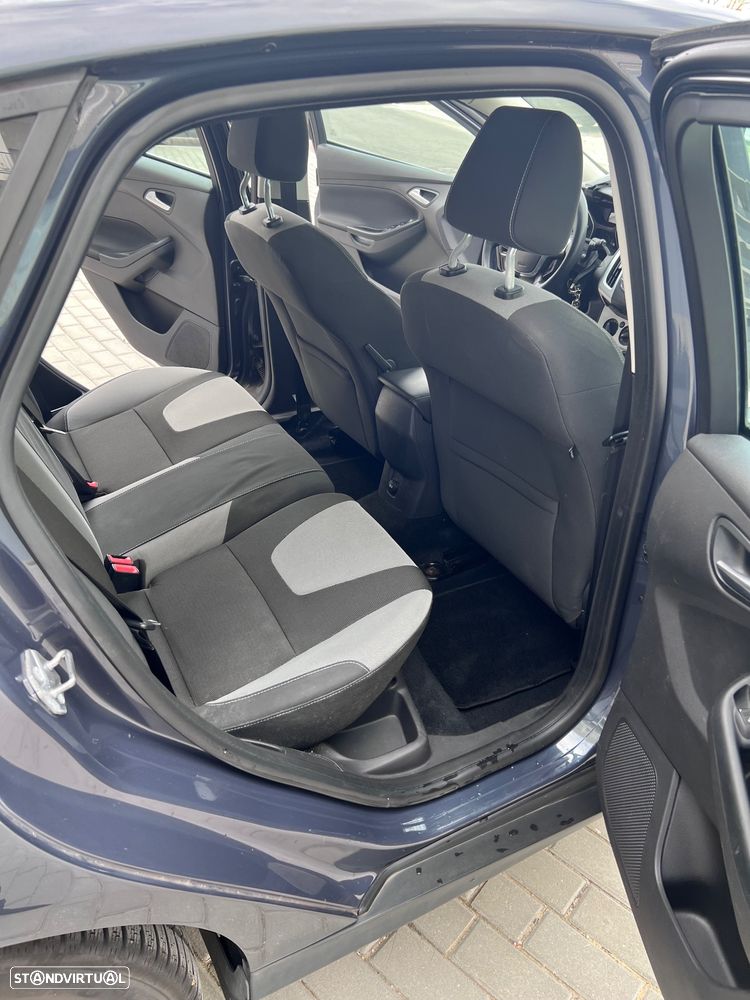 Ford Focus 1.6 EcoBoost S&S Titanium - 9