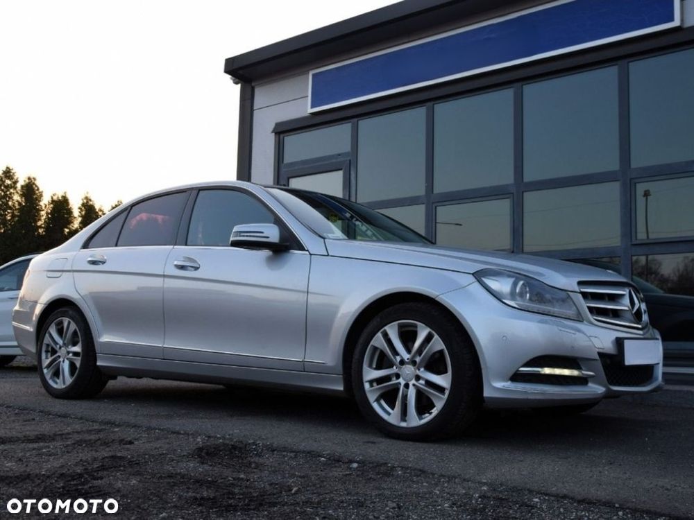 Mercedes-Benz Klasa C 220 CDI 7G-TRONIC Avantgarde Edition - 3
