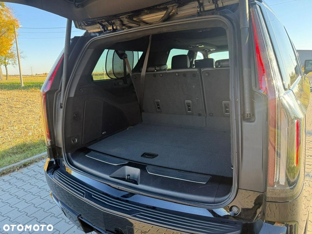 Cadillac Escalade - 18