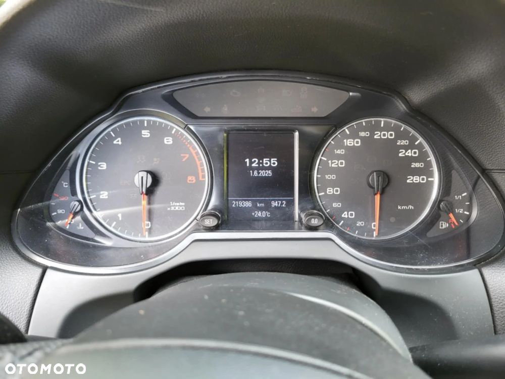 Audi Q5 3.2 FSI Quattro S tronic - 12