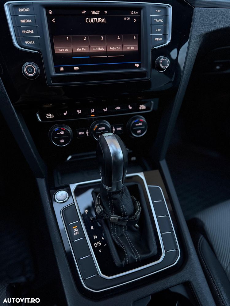 Volkswagen Passat - 9