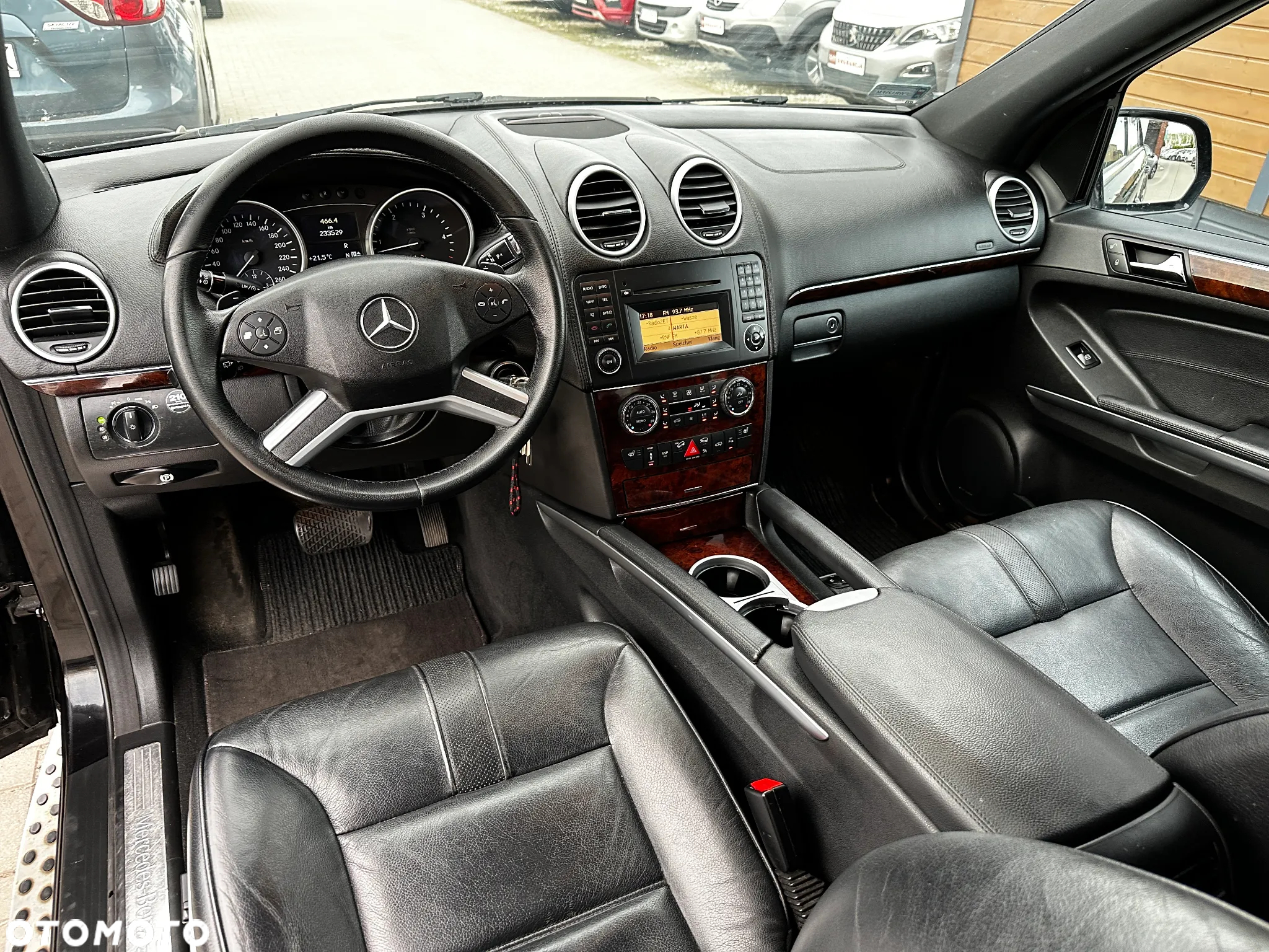 Mercedes-Benz ML - 7