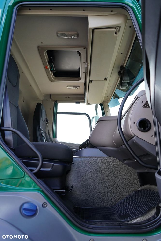 DAF CF / 290 / ACC / E 6 / FIRANKA + WINDA / 21 PALET / DŁ. 8,7 M / ŁAD. 8 380 KG - 8