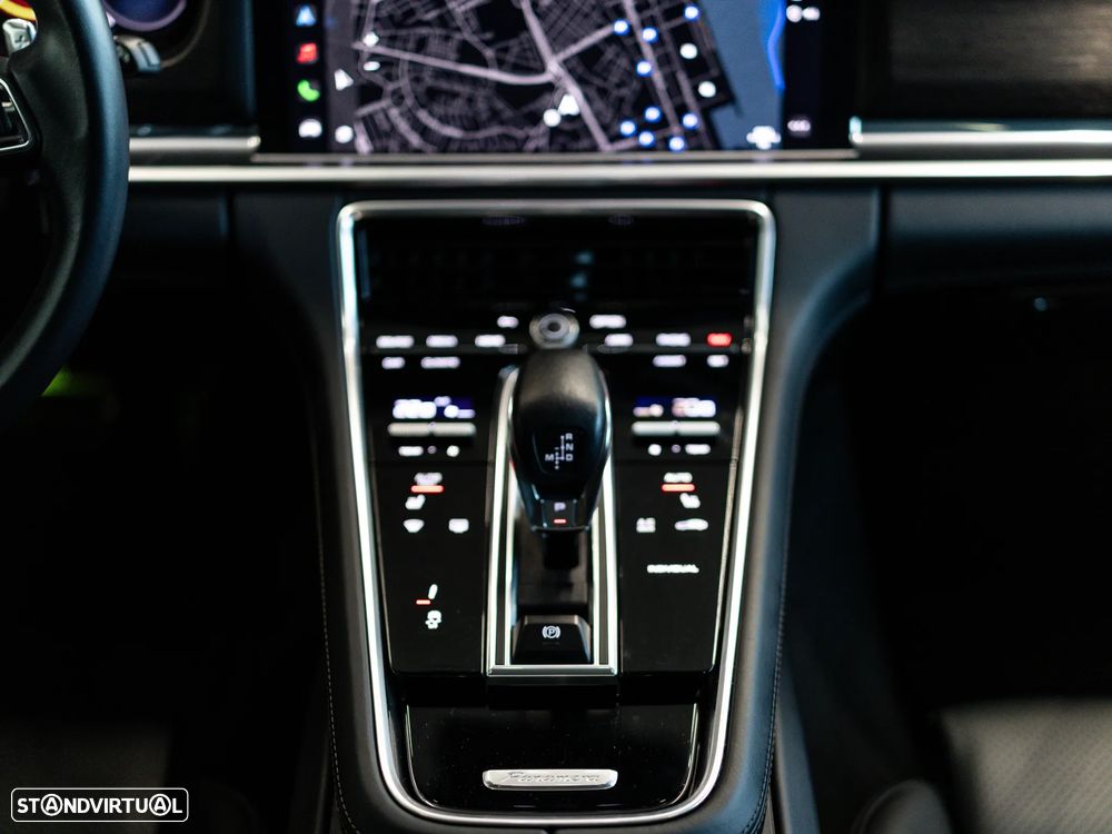 Porsche Panamera Sport Turismo 4 E-Hybrid Platinum Edition - 26