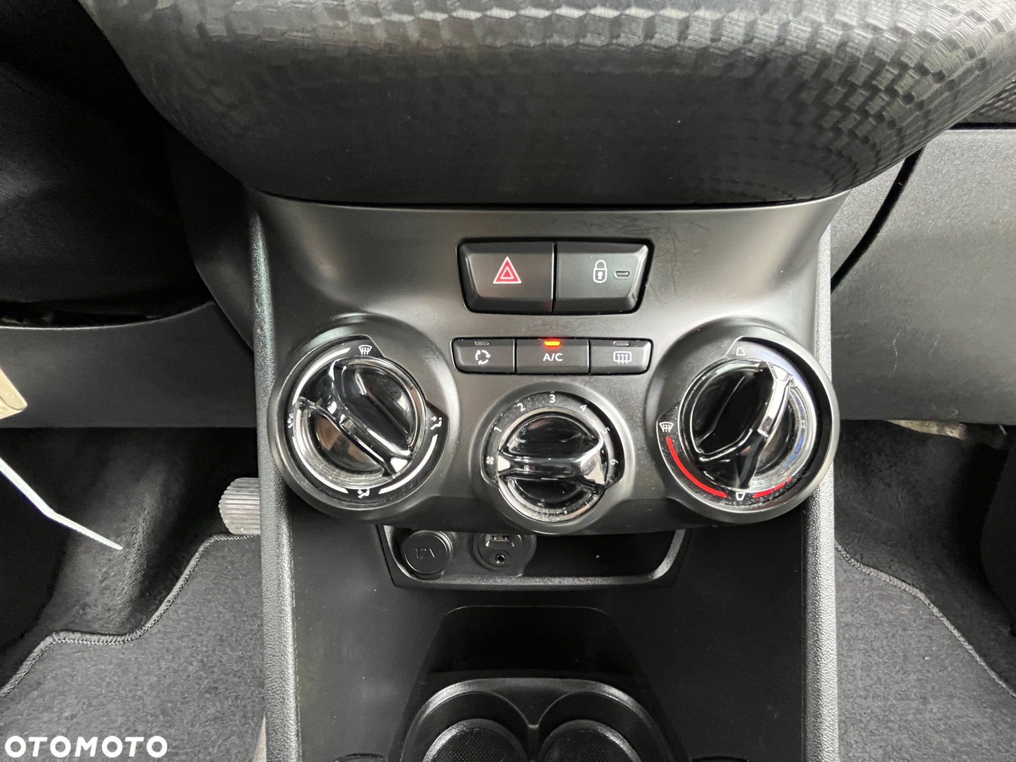 Peugeot 2008 e-HDi FAP 92 ETG6 STOP & START Allure - 16