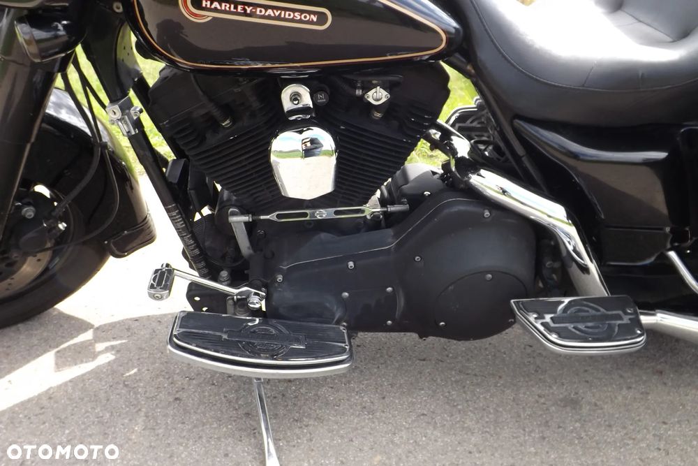 Harley-Davidson FLH Electra Glide - 20