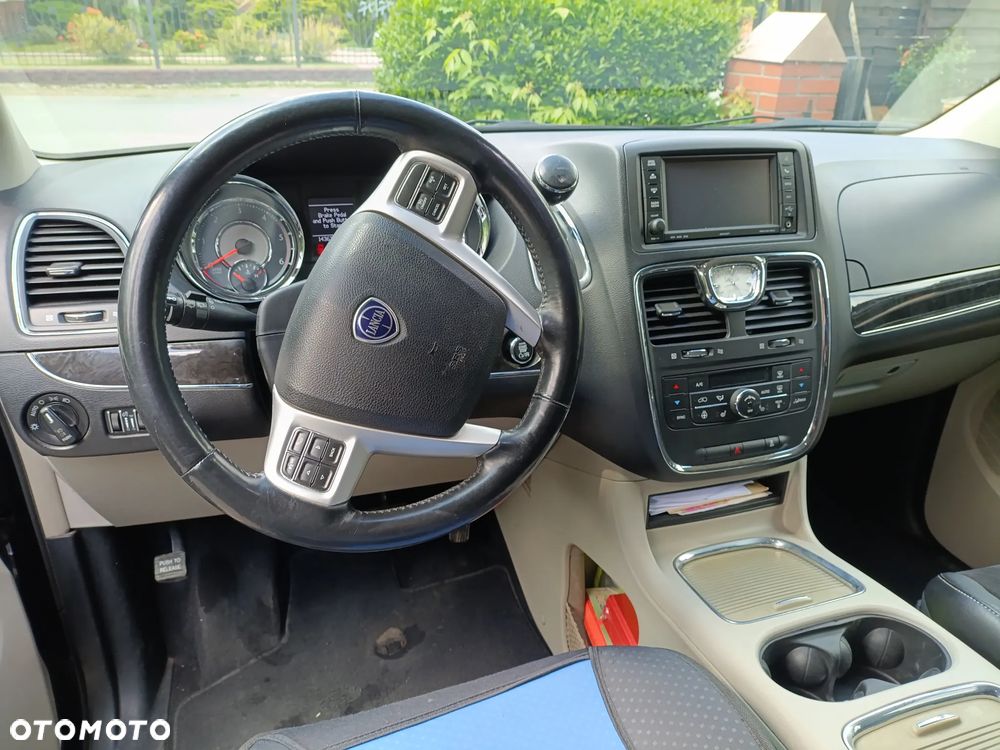 Lancia Voyager 2.8CRD Platinum - 4