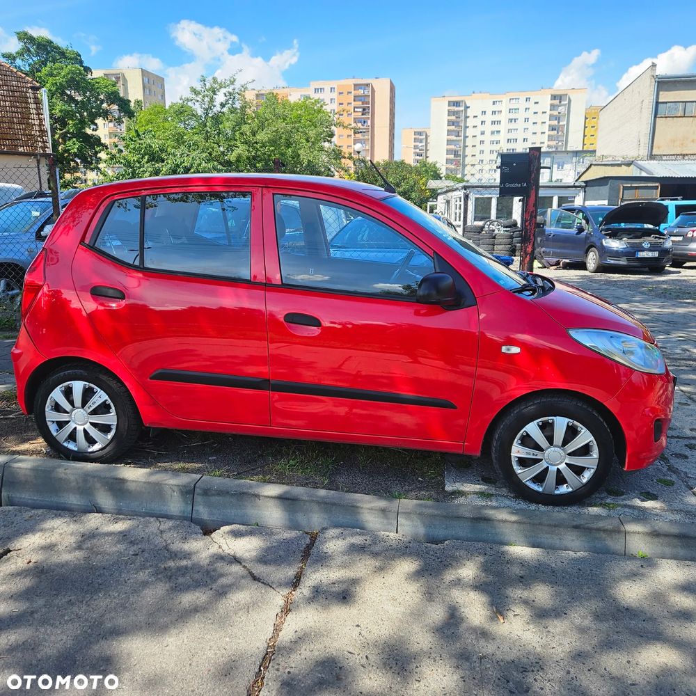 Hyundai i10 1.1 FIFA WM Edition - 14