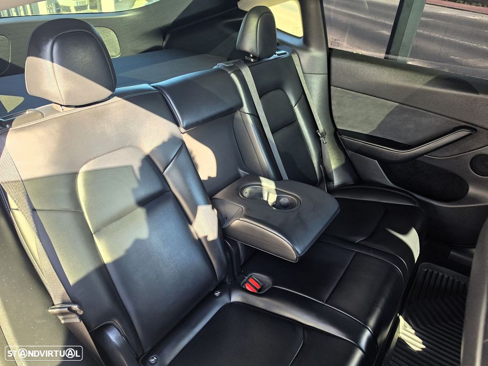 Tesla Model Y Standard - 35