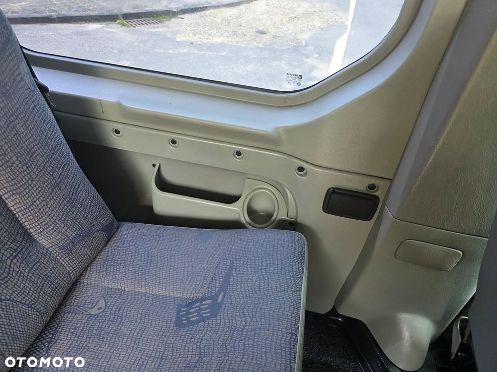 Renault Trafic - 25