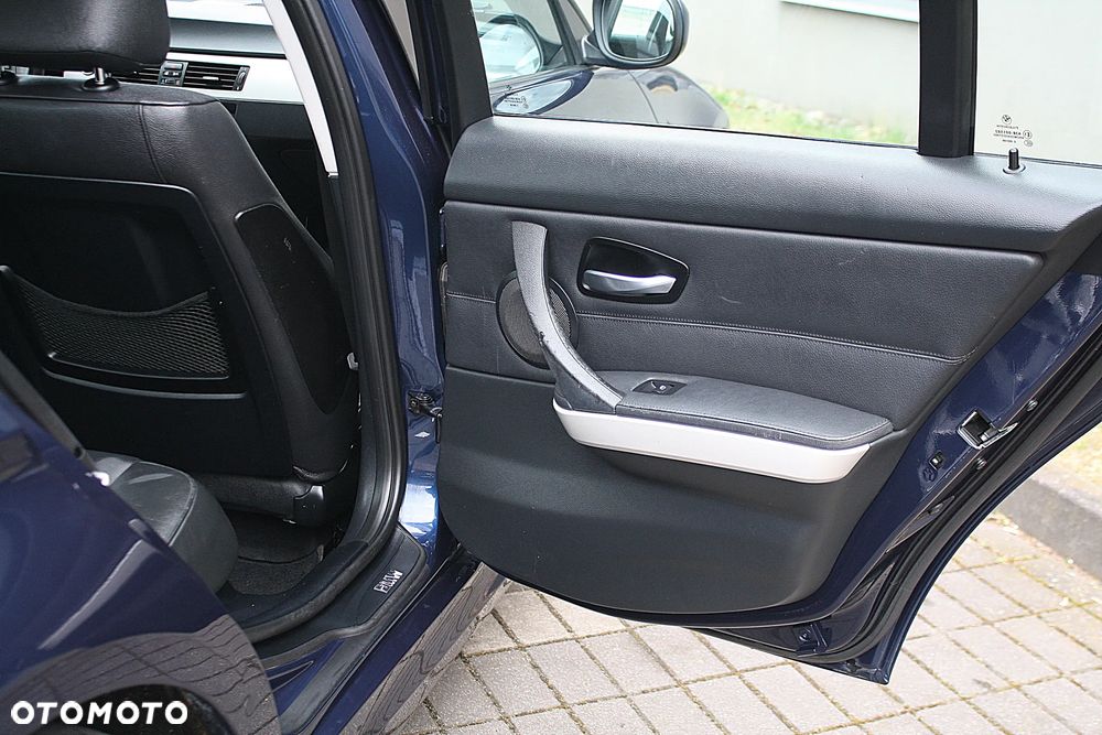 BMW Seria 3 318d Modern Line - 21