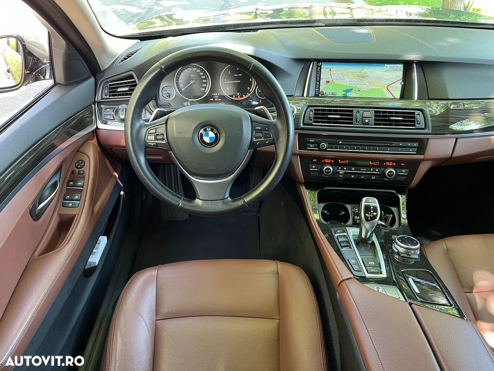 BMW Seria 5 525d xDrive Sport-Aut. Modern Line - 31